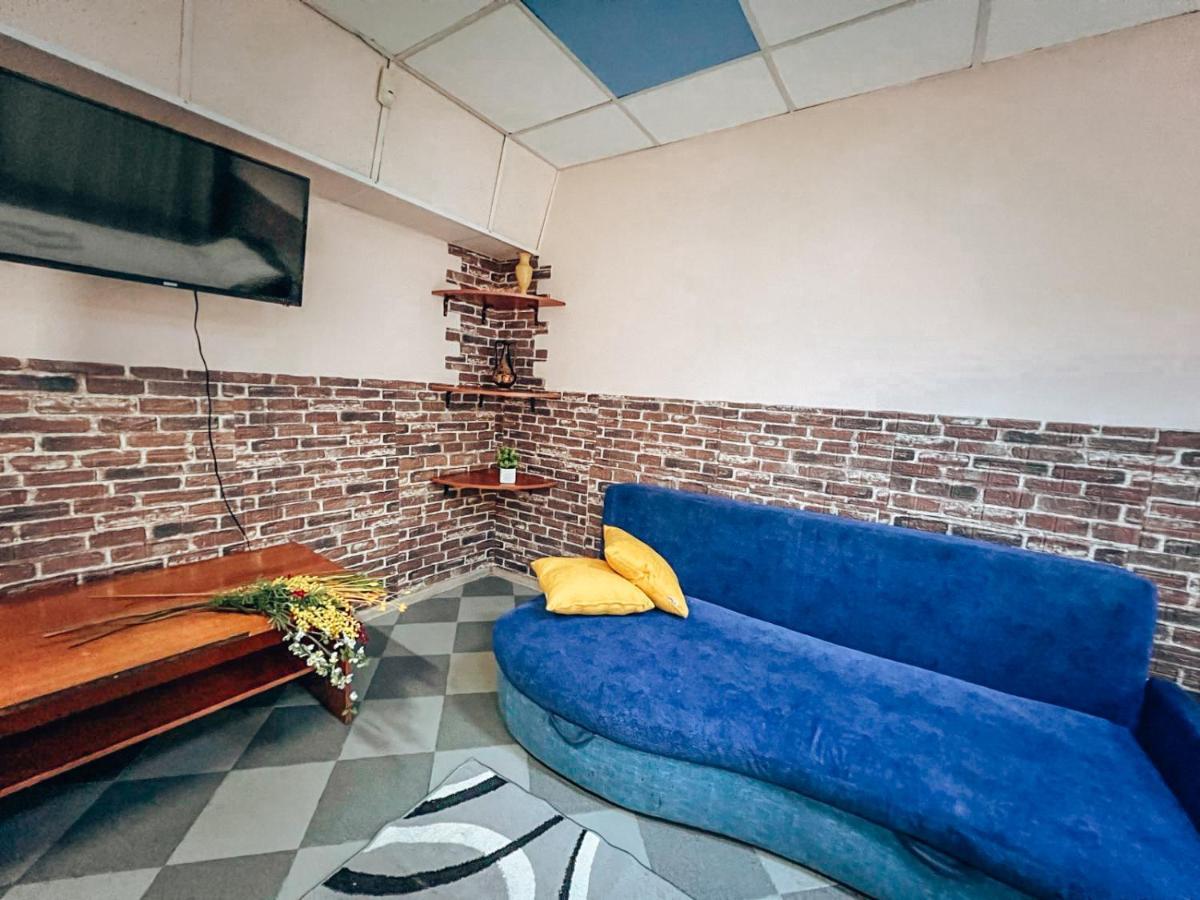 קייב Guest House On Saksahanskoho Street מראה חיצוני תמונה